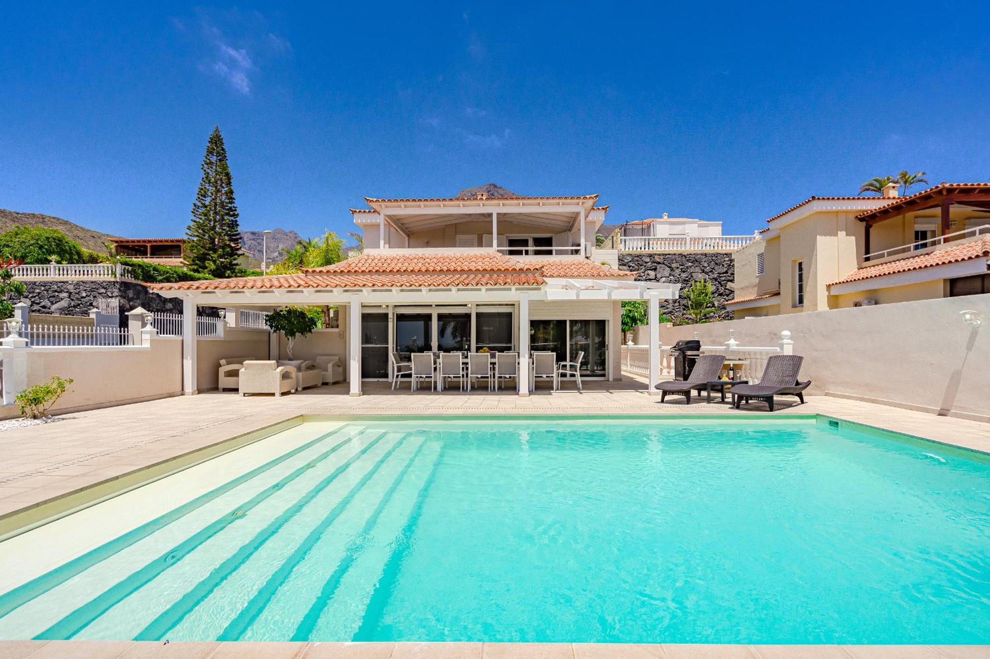 Villa Sabina - 6 Bedroom House Адехе Екстериор снимка